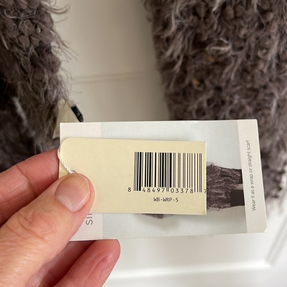 Scarf or Wrap Simply Noelle - Picture 5 of 5